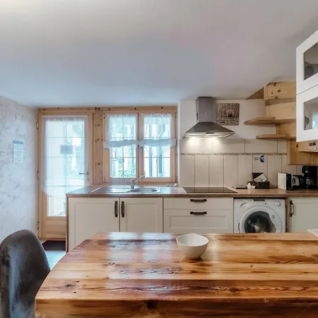 Casa Edera By Quokka 360 - Typical Romantic Wooden House דירה